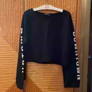 Crop light weight sweatshirt, size medium